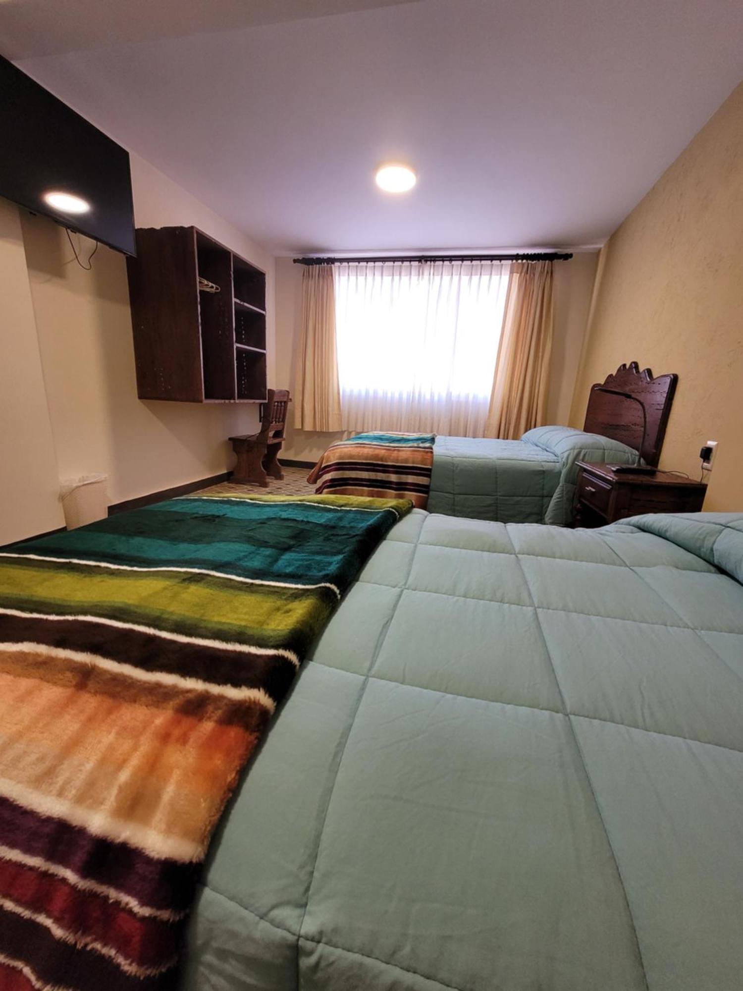 Refugio Del Turista Hostel Tupiza Ngoại thất bức ảnh